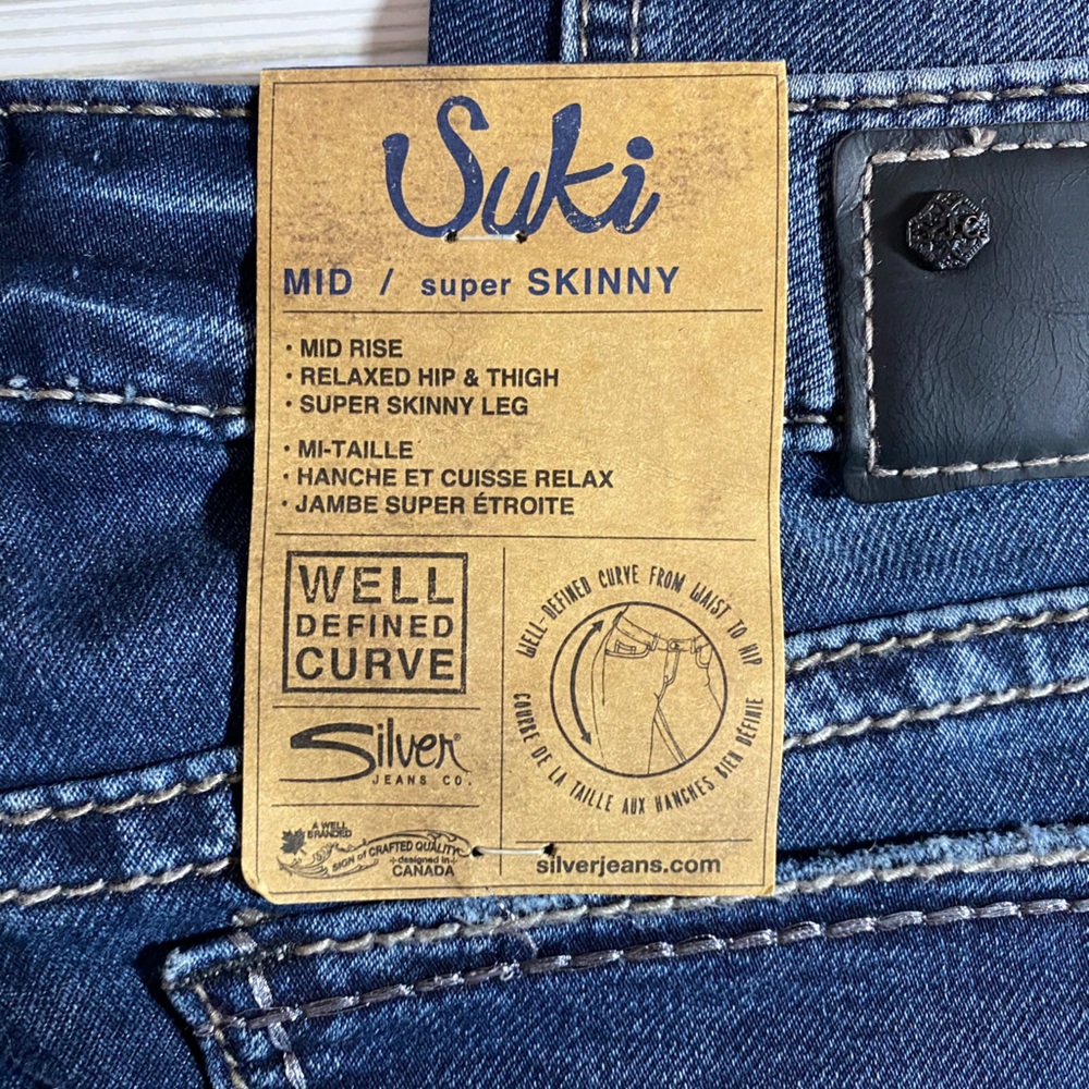 Women’s Classic Blue Jeans - Dark Wash - Picture 6 of 7